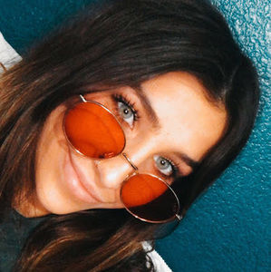 Meet your Posher, Jenna